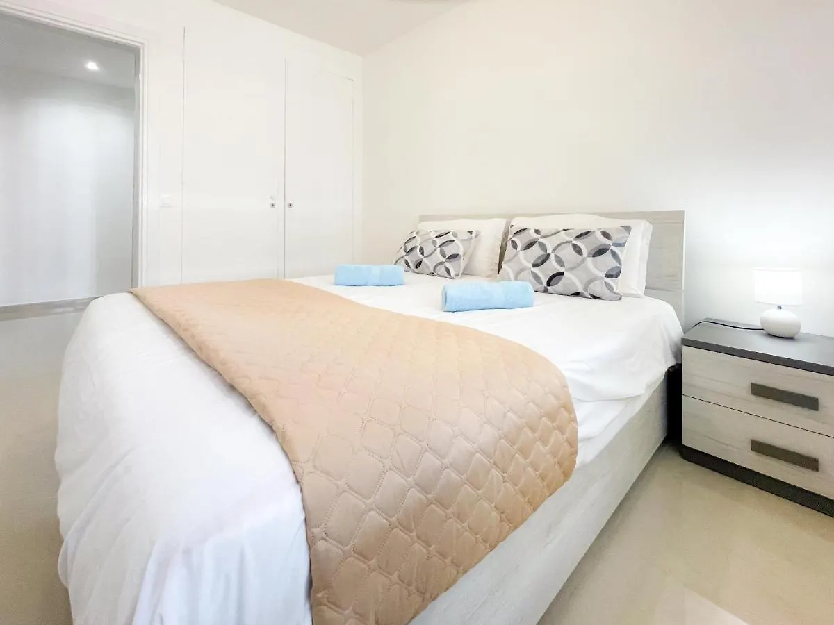 Lenval 6 Pers Ac Wifi Apartment Nice