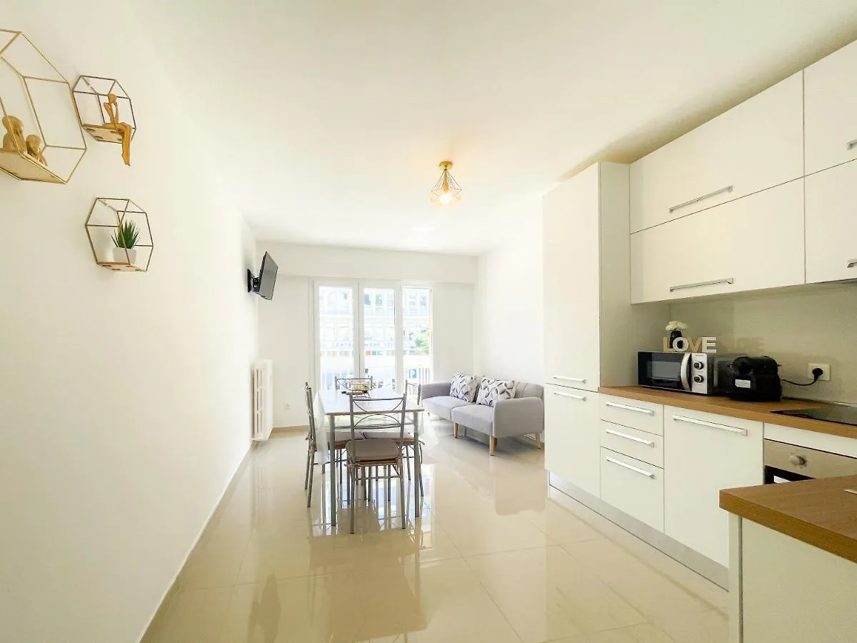 Lenval 6 Pers Ac Wifi Apartment Nice