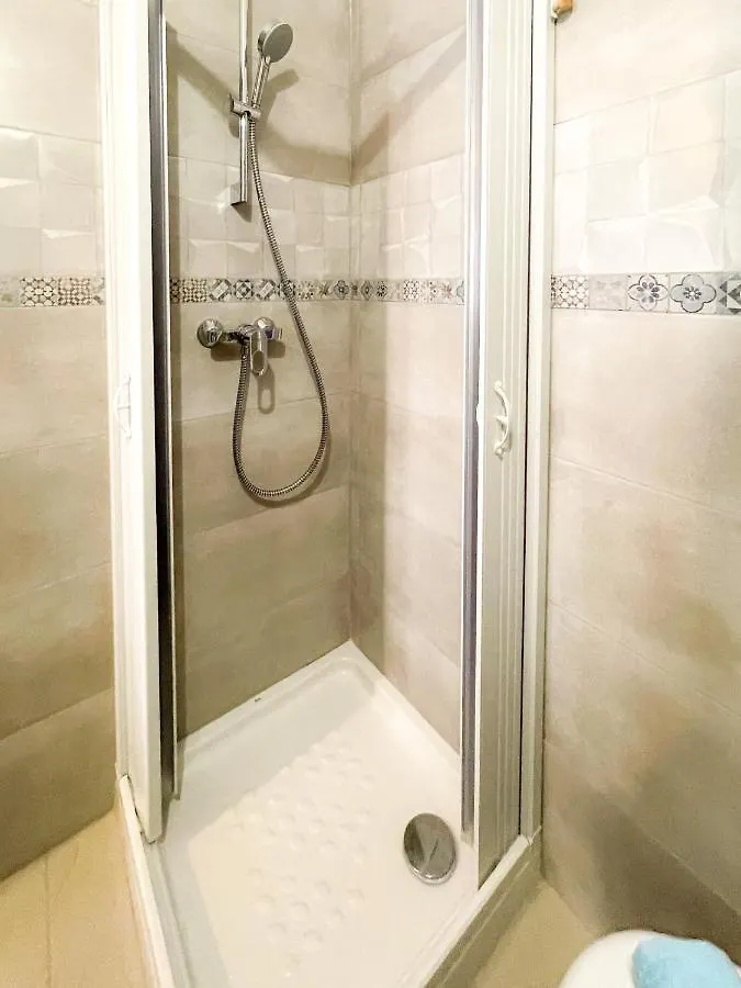 Lenval 6 Pers Ac Wifi Apartment Nice