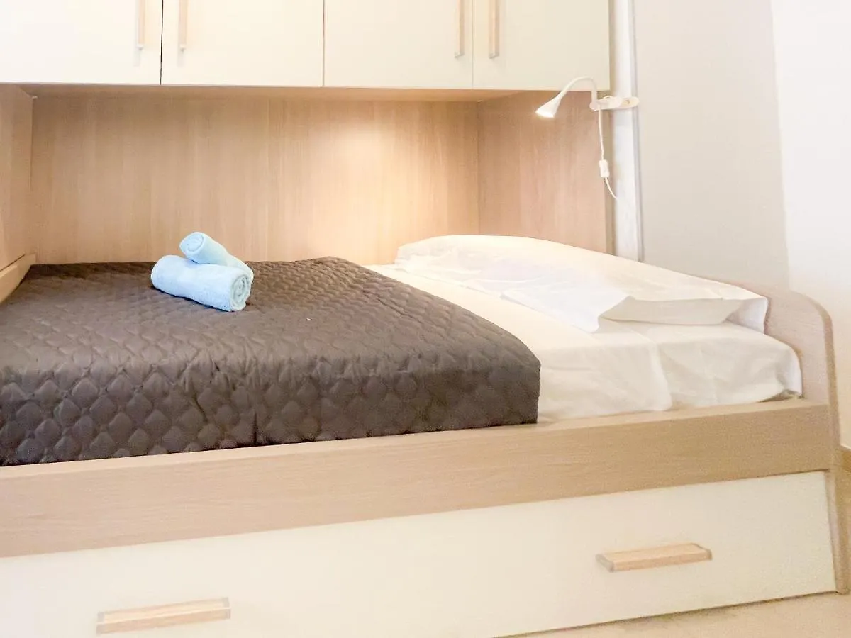 Lenval 6 Pers Ac Wifi Apartment Nice
